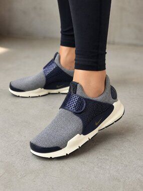 Nike Sock Dart SE Grey Navy Slip On Sneakers Womens Size 10 Athletic Shoes